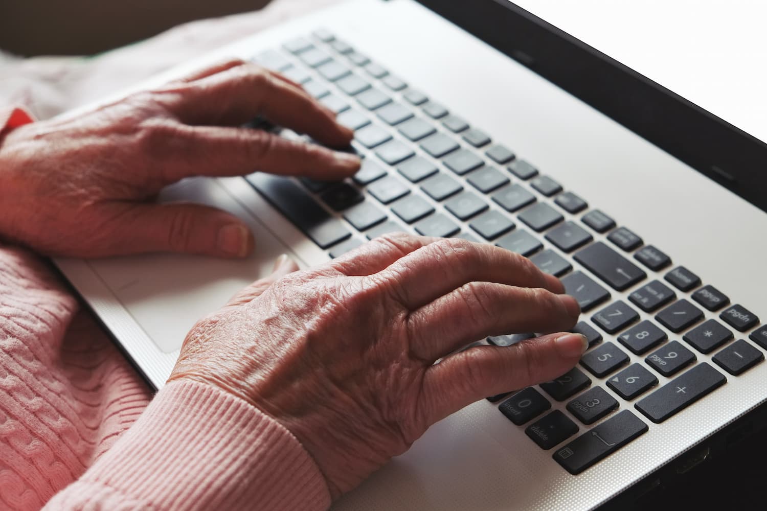 ordinateur portable senior