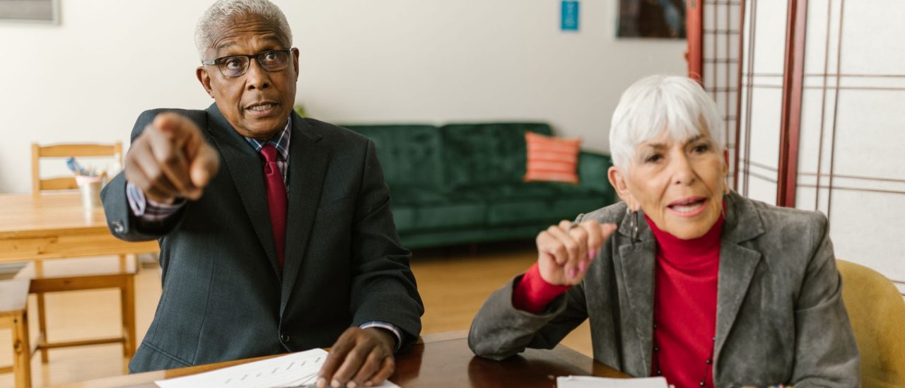 couple senior préparant une estimation viager à domicile